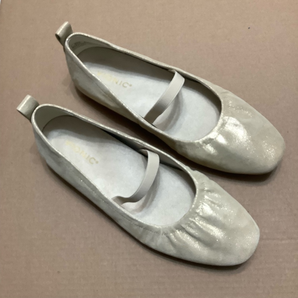 Vionic Golden / Pearl Ivory Ballet Flats with Instep Strap